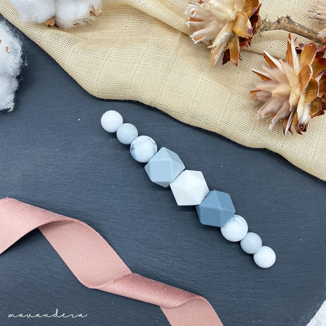 01-6808 Zahnungswurmi-Hellgrau-Weiß-Dunkelgrau Zahnungswurmi Hellgrau | Weiss | Dunkelgrau – Bild 1