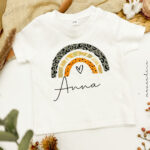 Rainbow-Leo mit Name | Shirt oder Body (lang/kurz)