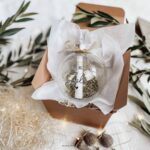 Weihnachtskugel 8 cm Echtglas mit Glitzer | für Gutschein & Botschaft - Aufdruck nach Wunsch