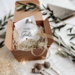 Weihnachtskugel 8 cm Echtglas mit Glitzer | für Gutschein & Botschaft - Aufdruck nach Wunsch – Bild 4