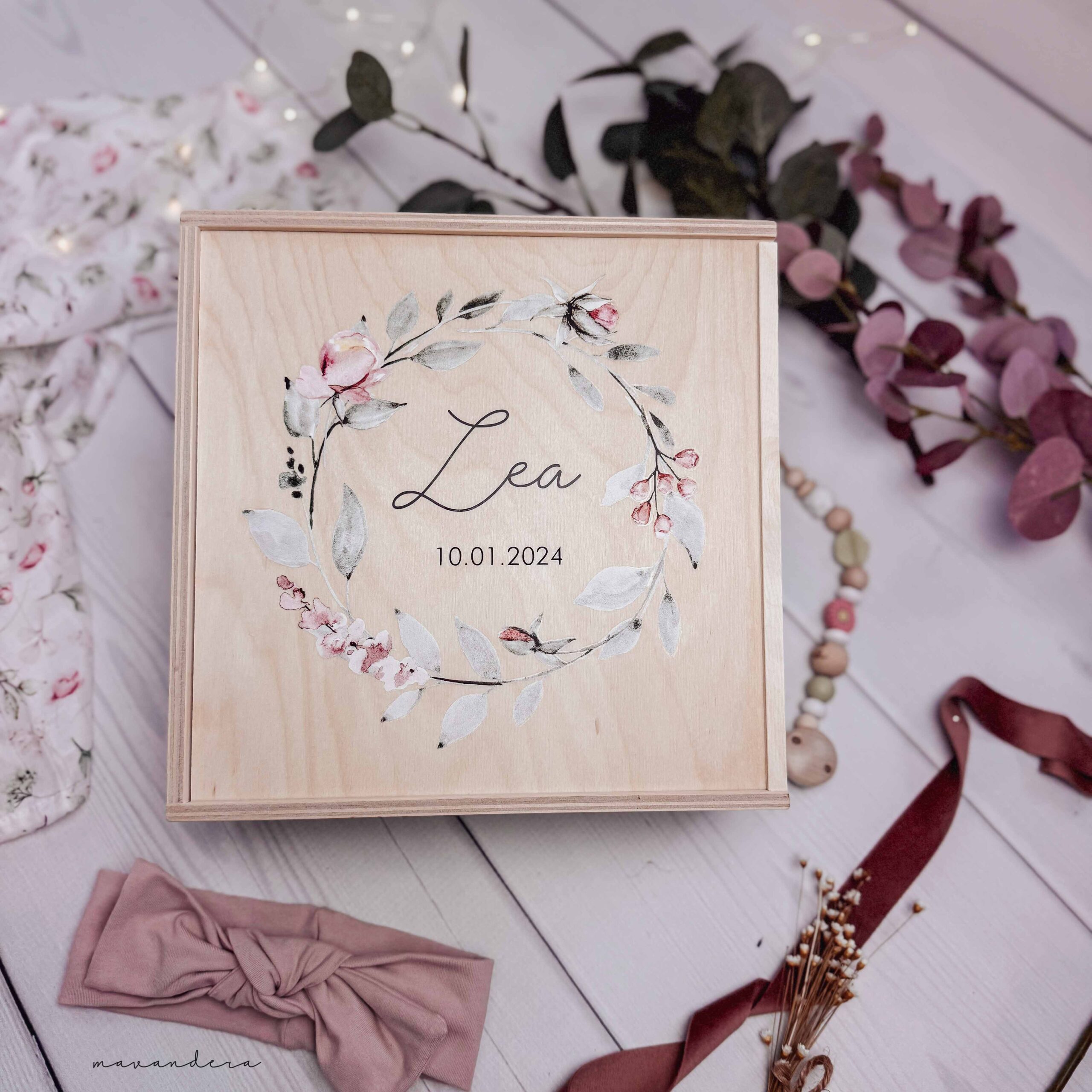 Erinnerungsbox 2024 - Lea Erinnerungskiste | LEA - Blumenkranz rosé – Bild 1