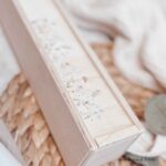 Taufkerzen Box | Lara - Blumenwiese – Bild 3