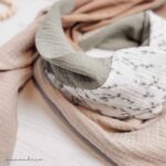 mixed schal - BEIGE:OLIVE:CAPPUCCINO:ZWEIGE – Bild 3