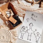 Holz Schlüsselanhänger | Kinderzeichnung graviert – Bild 6
