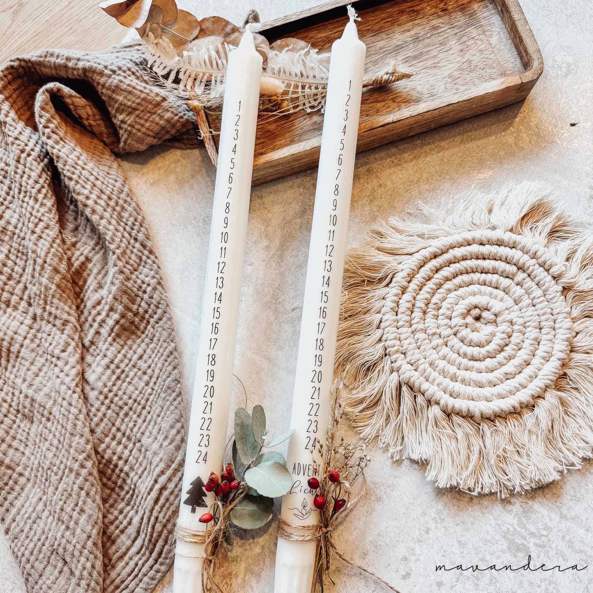 Kerzen Lang 1-24 Lange Advent Kerze mit Zahlen 1-24 | inkl. Deko – Bild 1