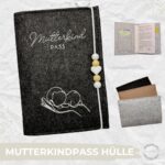 Mutterkindpass Hülle | Mutterkindpass + Hand