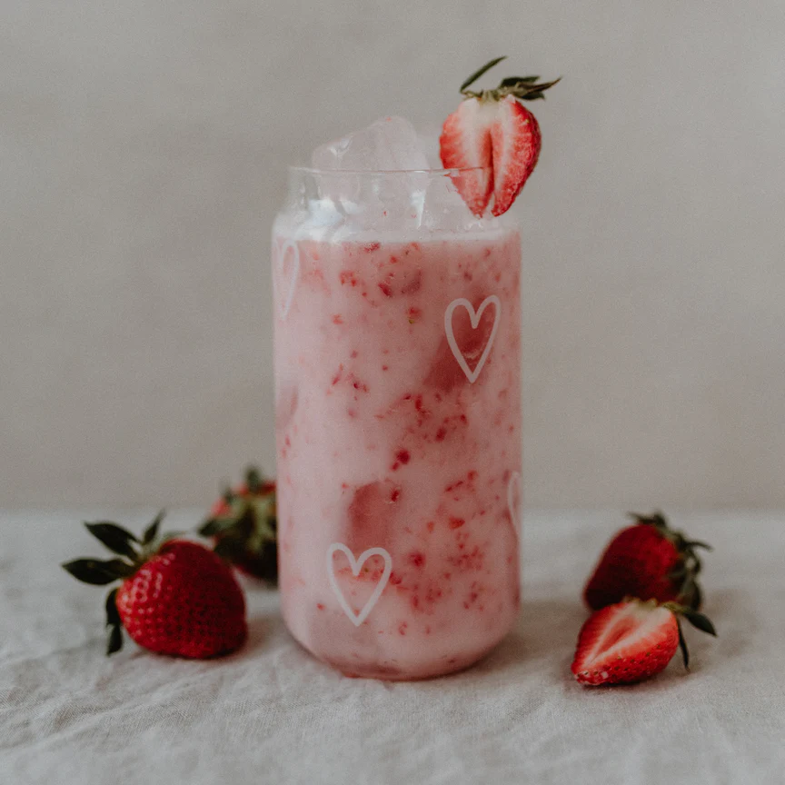 gl-116_canglass_herzen_photocredits_maggymelzer_5_864x864.jpg Hohes Trinkglas Herzen | 500 ml – Bild 1