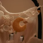 Kinderwagenkette Beige - Newborn Naturals - Maxicosi | Little Dutch – Bild 2