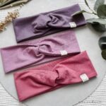 Purple / Liliac / Himbeere (Auswahl) - Handgemachte Stirnbänder, Beanies & Scruncies – Accessoires für Babys, Kinder & Damen