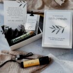 NEU: Personalisierte Geschenkbox 'LEVI' | mit Holz LED Taschenlampe – Geldgeschenk zur Erstkommunion, Firmung oder Geburtstag