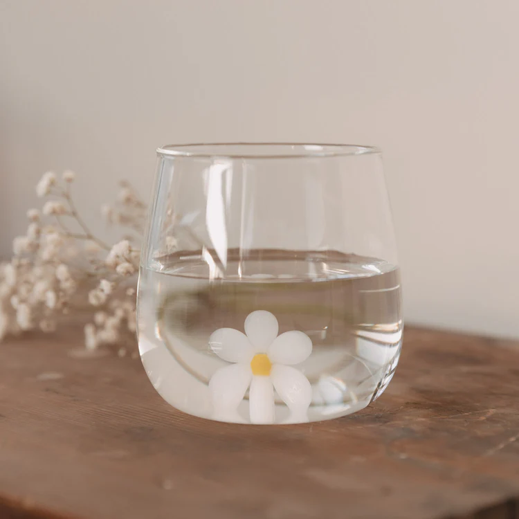 gl-221_trinkglas_daisyfigur_photocredits_eulenschnitt_3.jpg Trinkglas - Daisy – Bild 1