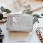 Schmuckbox.samt | Initial - Floral | personalisiert | in 3 Farben