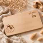 Kinder-Jausenbrett aus Holz –  Marienkäfer "Eva" graviert - personalisiert mit Liebe