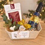 Weihnachtliches Geschenk Körbchen 5 "Weihnachtsglück" - mit weihnachtlicher Deko, Tee nach Wahl, Beeren Schaumwein (Prosecco)